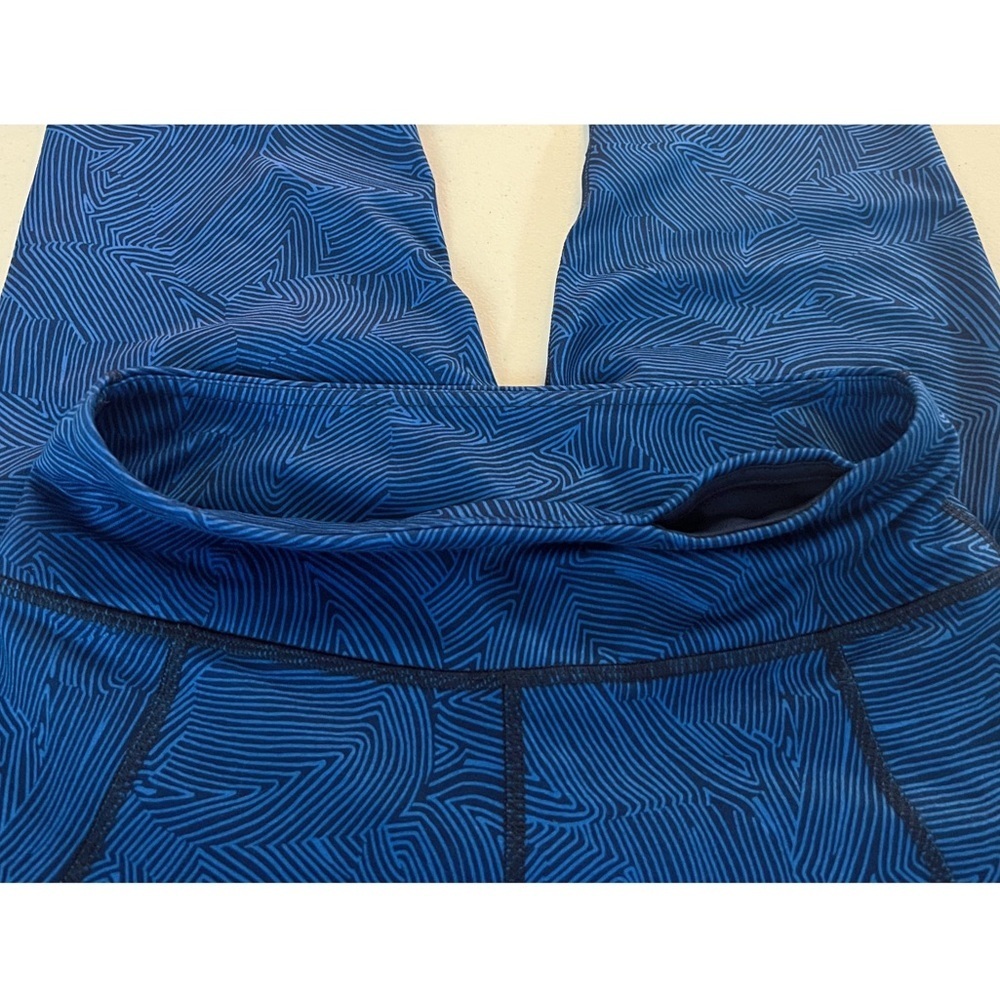 Patagonia Women’s Blue Patterned Centered Cropped Leggings Size S GUC Contoured - Picture 6 of 9